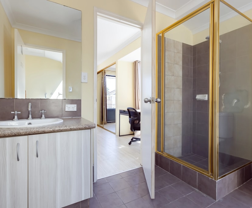 $300, Share-house, 6 bathrooms, Wilson WA 6107