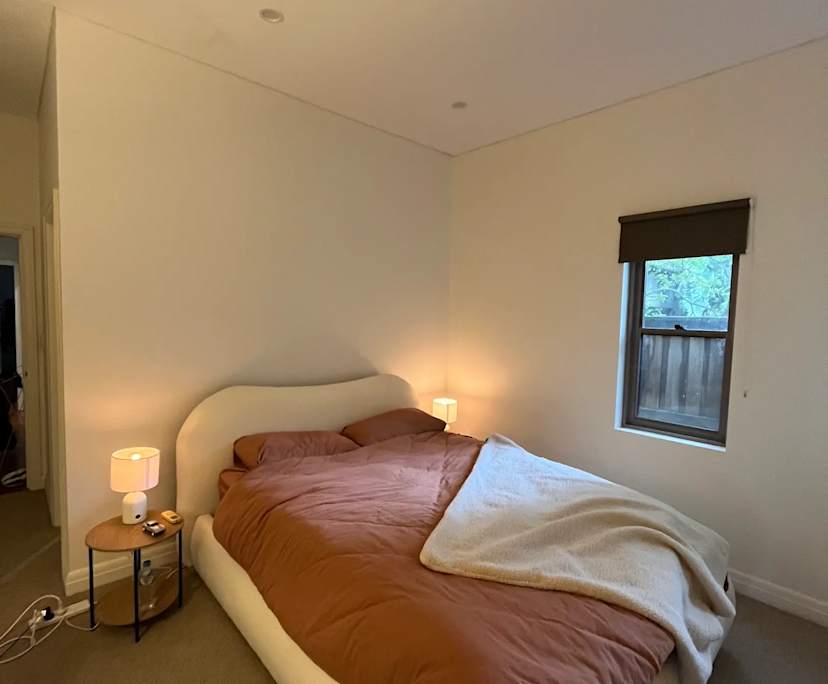 Furnished room with ensuite in a flatshare