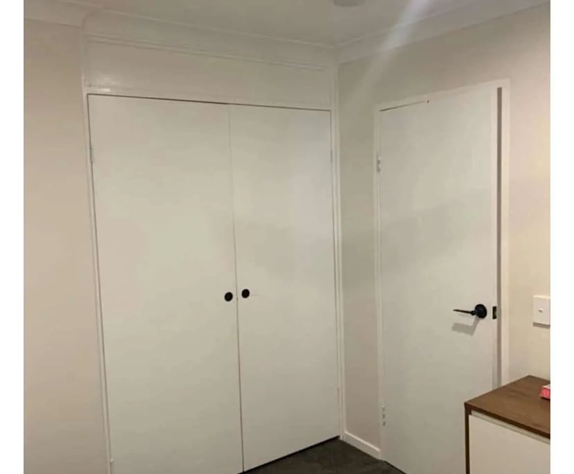 Unfurnished room in a flatshare