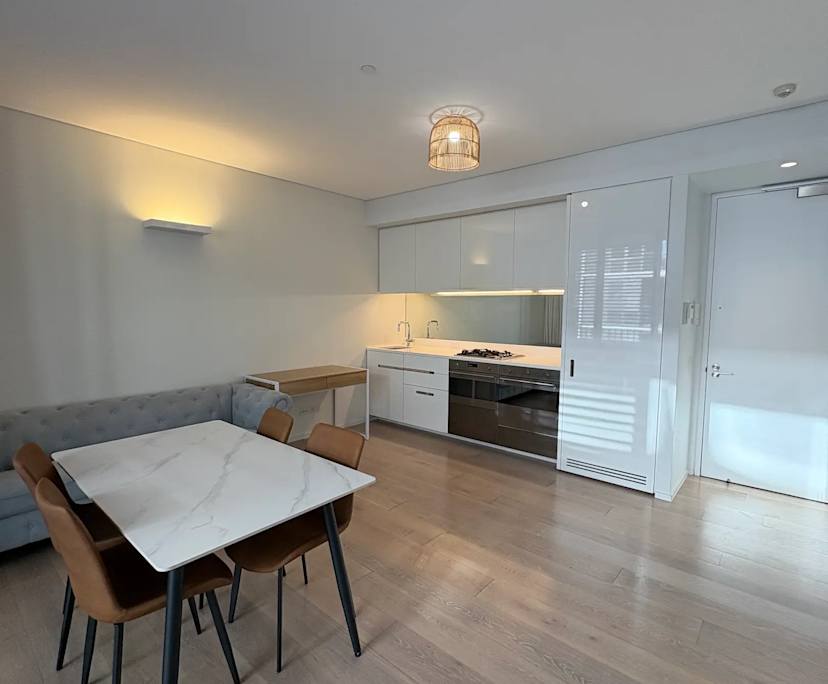 $950, 1-bed, 1 bathroom, Chippendale NSW 2008