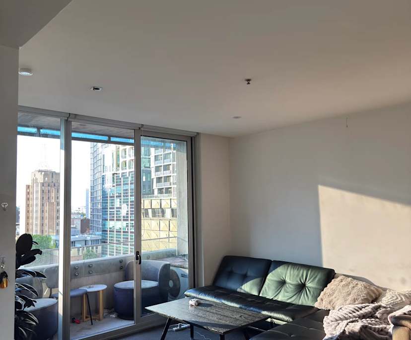 Furnished room with ensuite in a flatshare