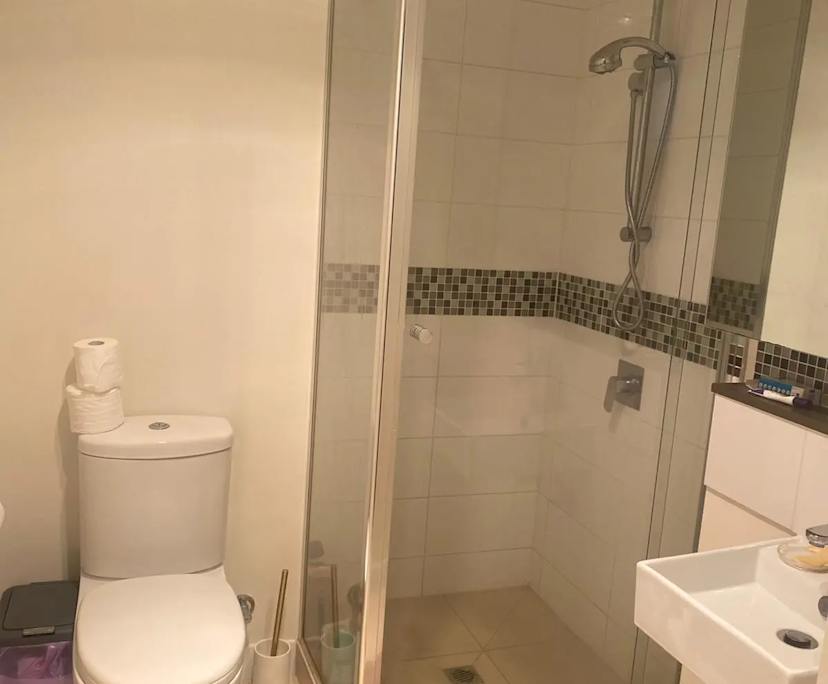 $350, Flatshare, 2 bathrooms, Brunswick East VIC 3057