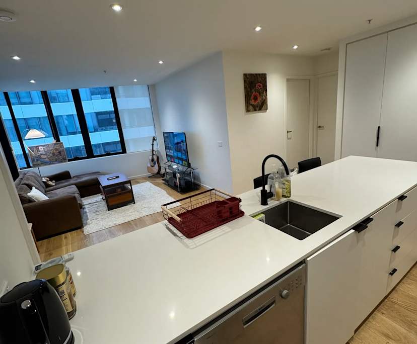 Furnished room in a flatshare