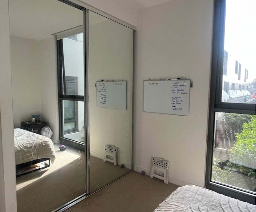 Unfurnished room in a flatshare