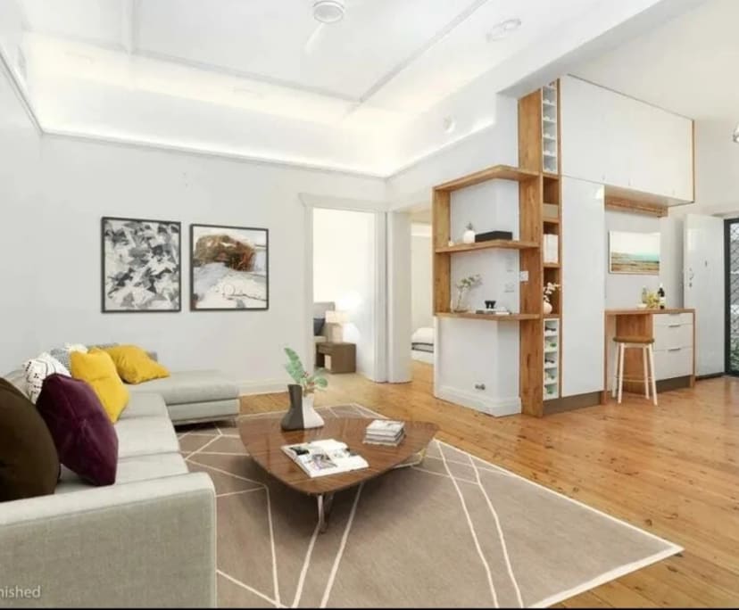 Furnished room in a flatshare