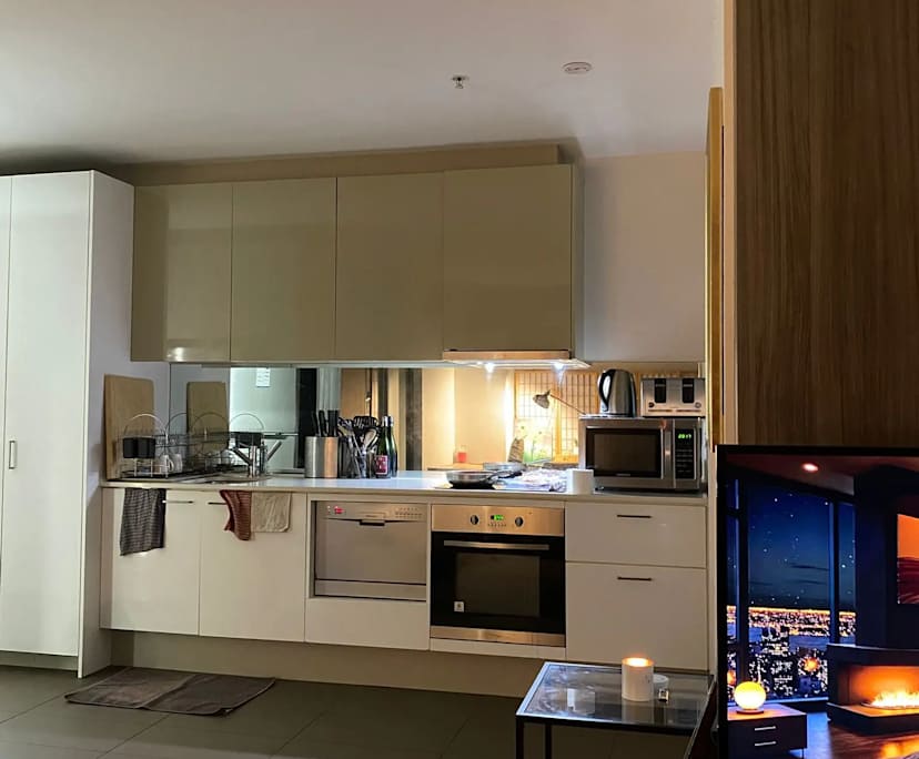 Furnished room in a flatshare