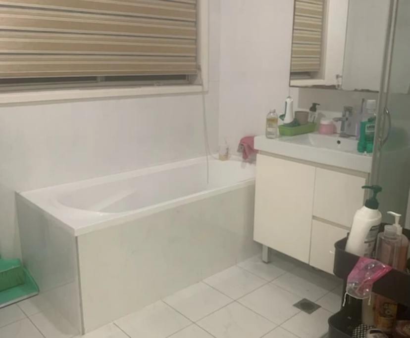 $250, Share-house, 4 bathrooms, Kingsgrove NSW 2208