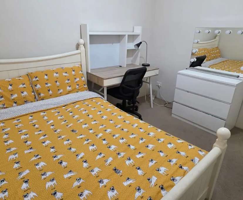 Furnished room in a share house
