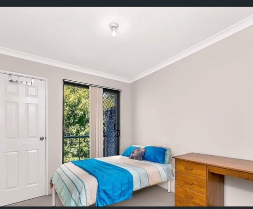 $1,000, Whole-property, 3 bathrooms, Bentley WA 6102