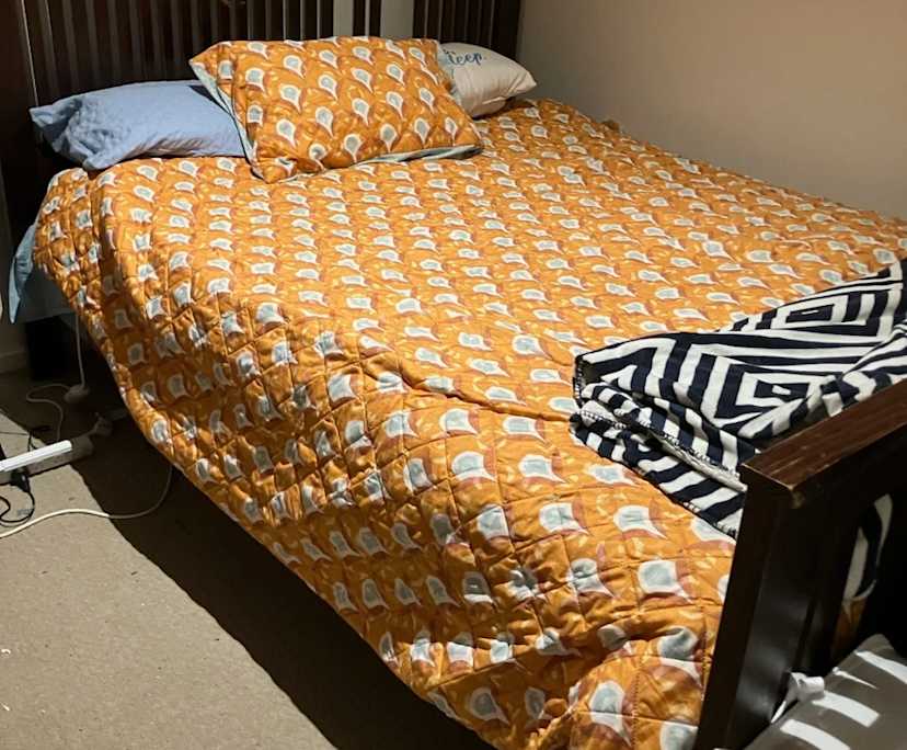 Furnished room in a share house