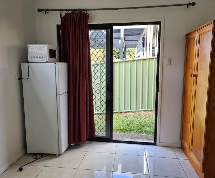 Granny Flat for Rent in Runcorn, Brisbane 240, Fl...