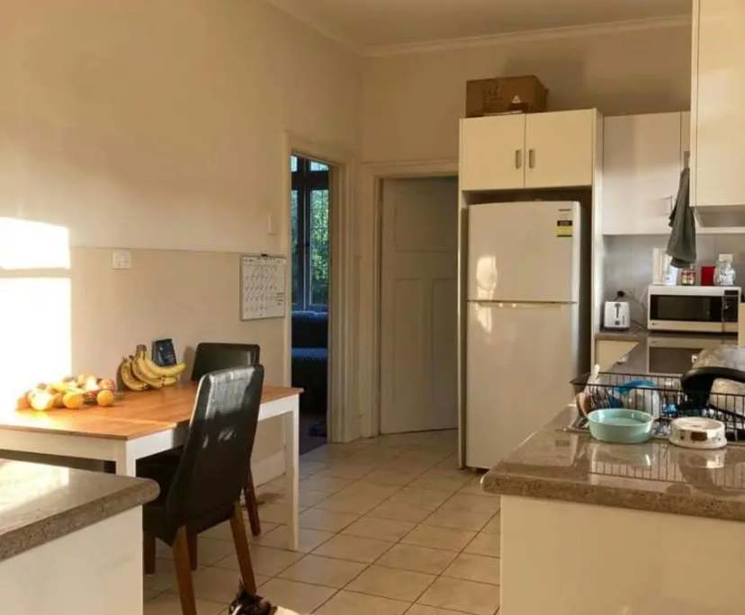 $235, Share-house, 3 bathrooms, Essendon VIC 3040