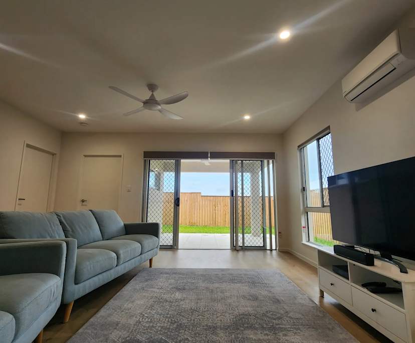 Whole property with 4 rooms for rent
