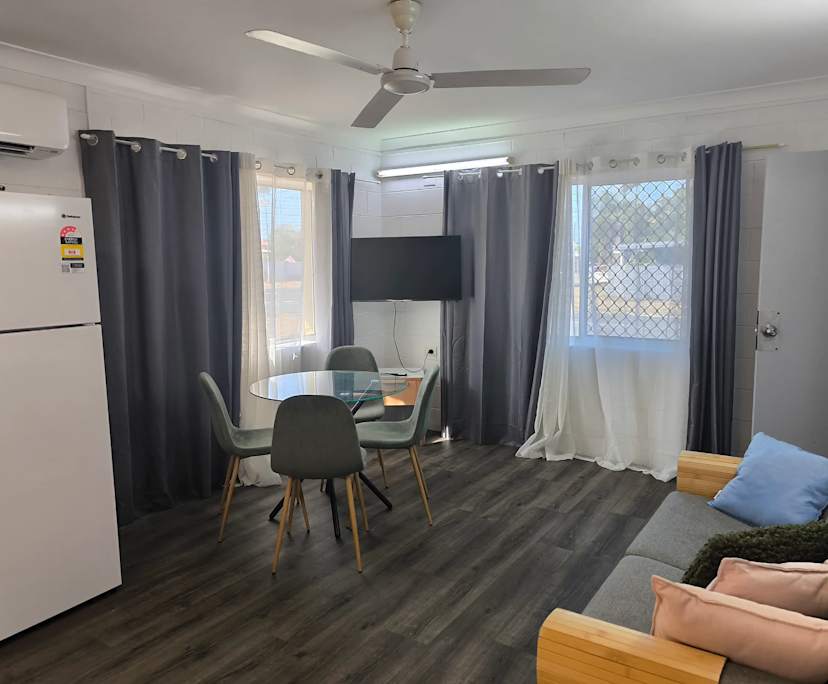 $280-300, Flatshare, 2 rooms, Westcourt QLD 4870, Westcourt QLD 4870