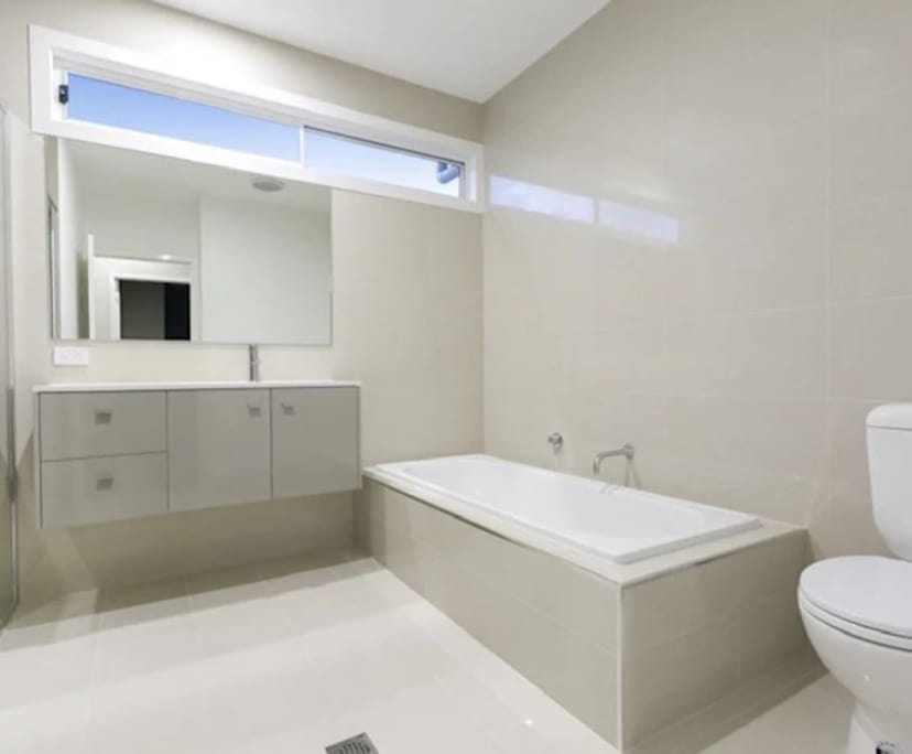 $350, Share-house, 4 bathrooms, Morningside QLD 4170