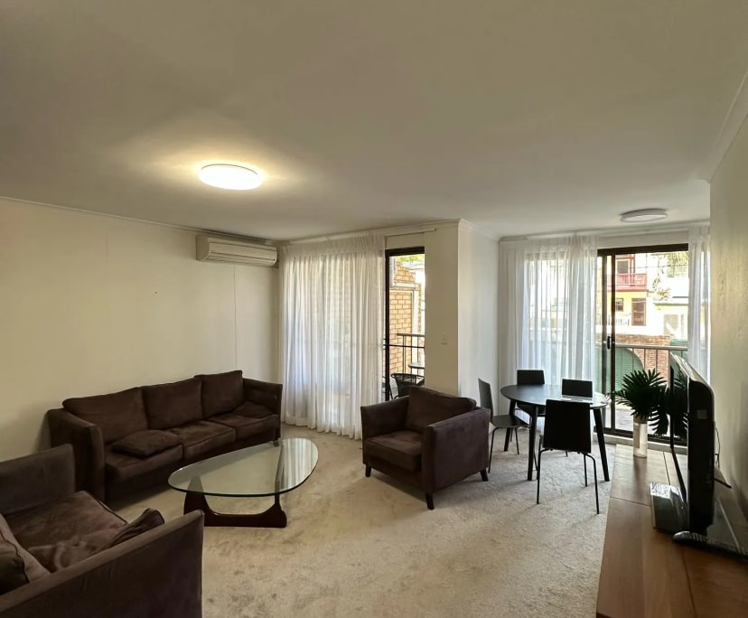 Furnished room in a flatshare