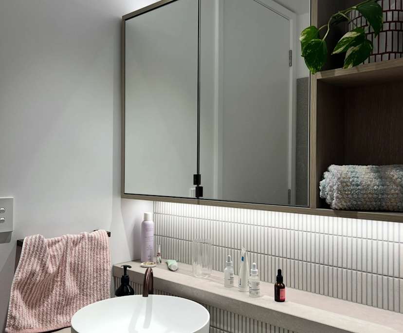 $555, Flatshare, 2 bathrooms, Kangaroo Point QLD 4169