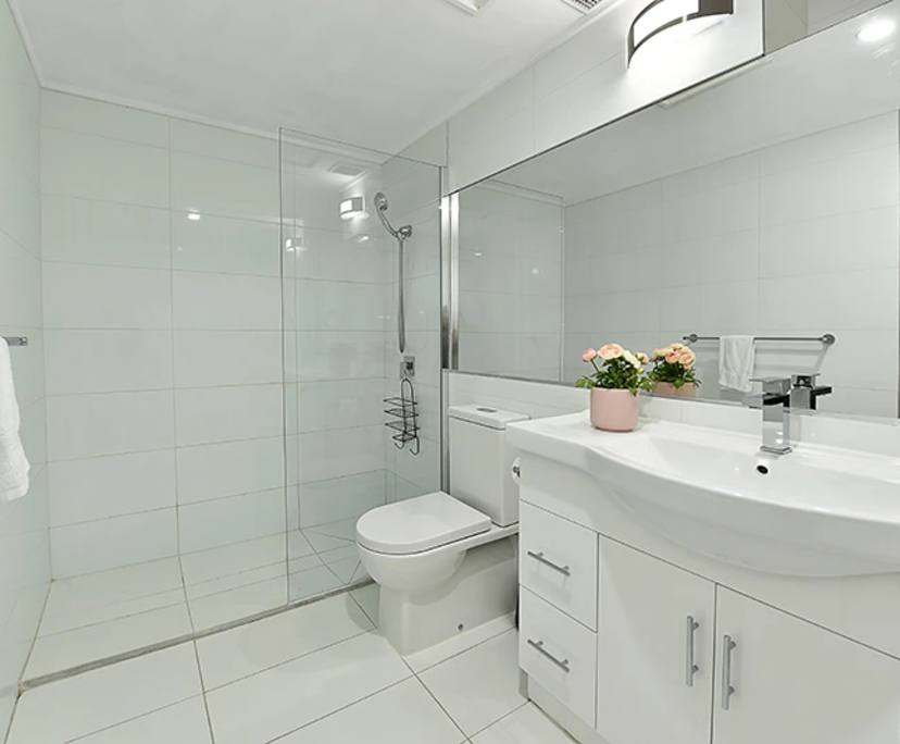 $960, Whole-property, 2 bathrooms, Melbourne VIC 3000