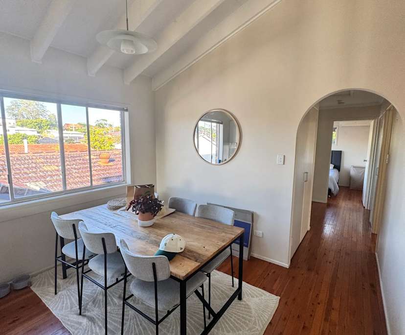 Room in a share house