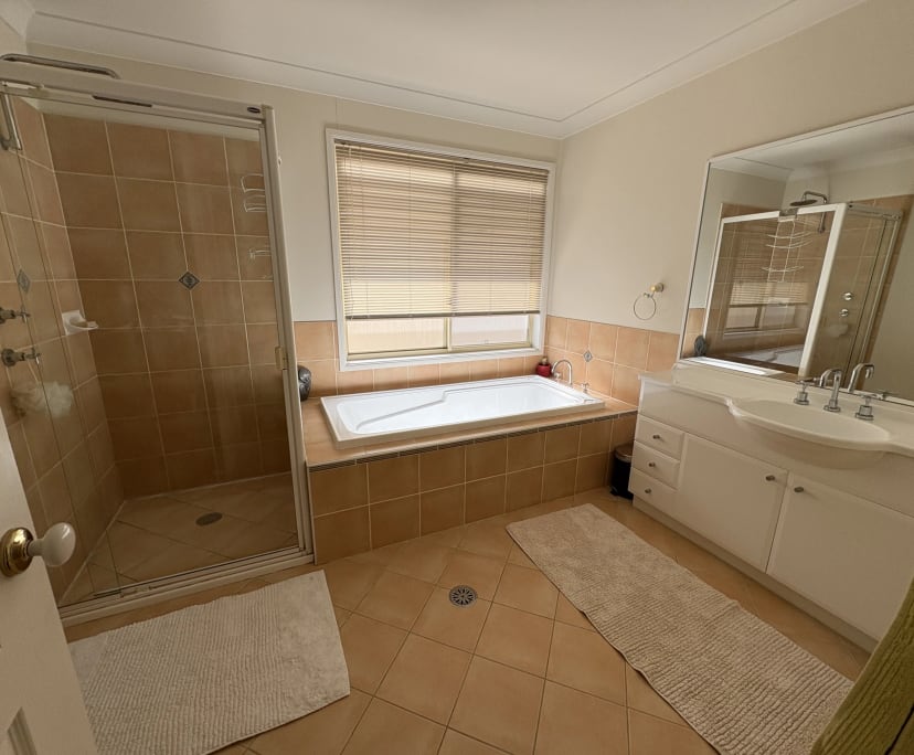 Unfurnished room in a share house
