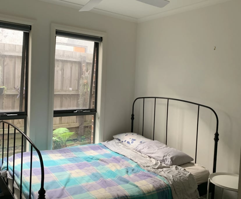 Furnished room in a flatshare