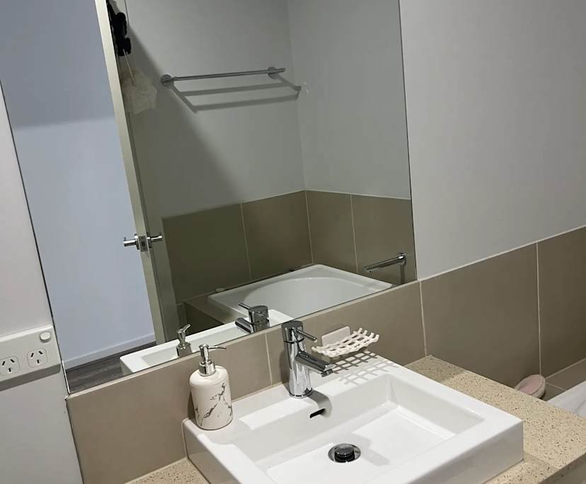 Furnished room in a flatshare