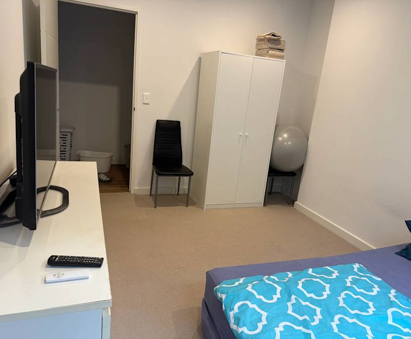 $300, Flatshare, 3 bathrooms, Campsie NSW 2194
