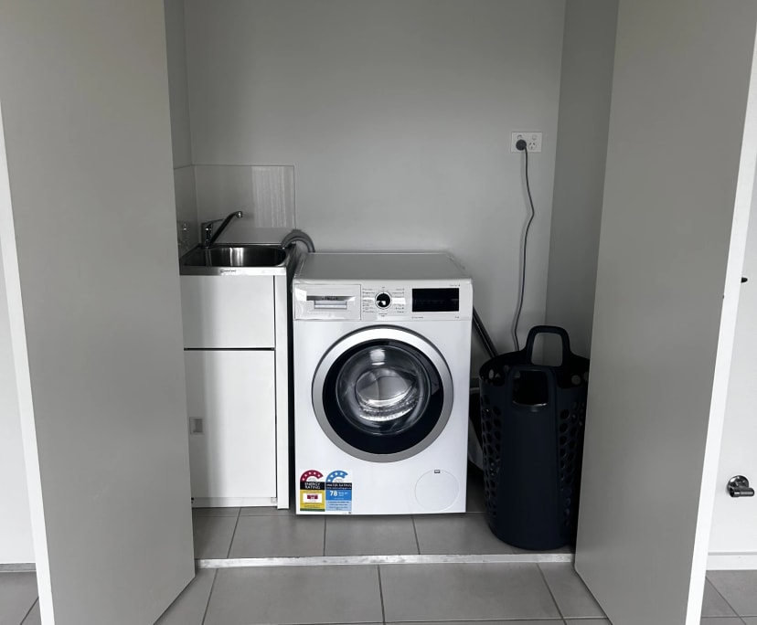 $250, Student-accommodation, 2 bathrooms, Campbelltown NSW 2560