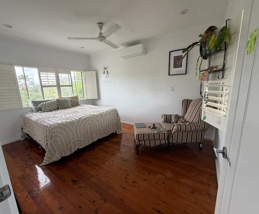 Furnished room with own bathroom