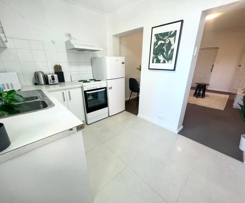 $675, 1-bed, 1 bathroom, Enmore NSW 2042