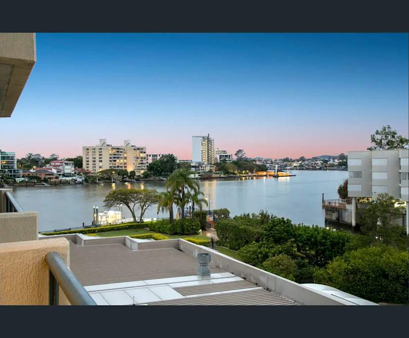 $520, Flatshare, 2 bathrooms, Kangaroo Point QLD 4169
