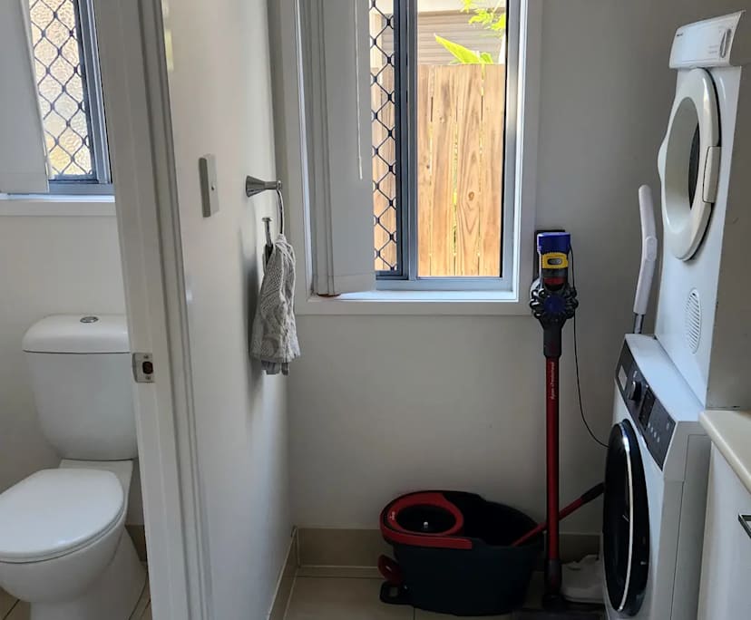 $285-350, Flatshare, 2 rooms, Runcorn QLD 4113, Runcorn QLD 4113