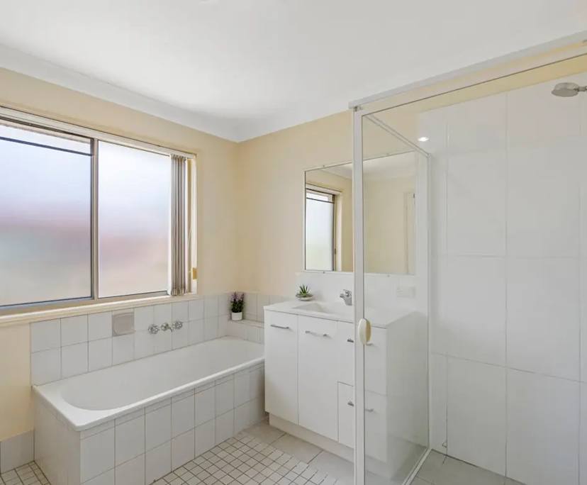 $400, Share-house, 2 bathrooms, Biggera Waters QLD 4216