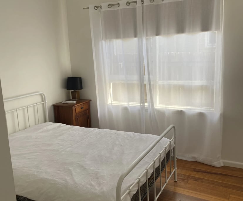 Room in a share house