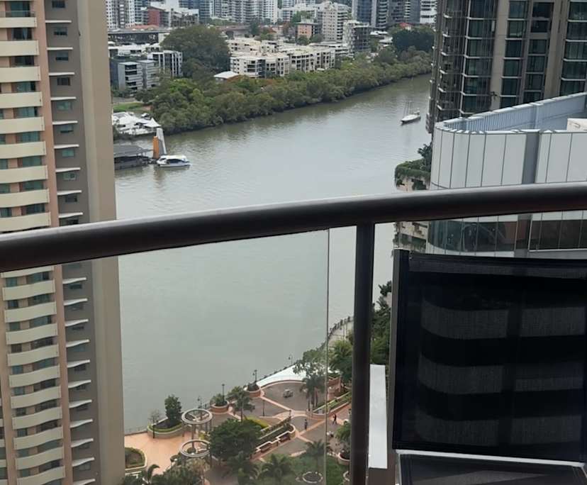 Furnished room in a flatshare