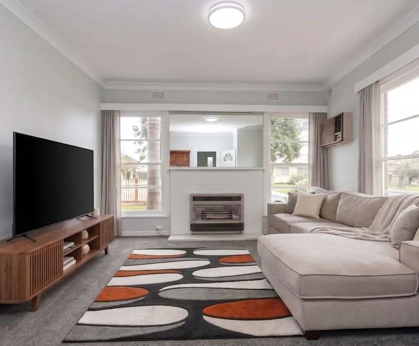 Whole property with 4 rooms for rent