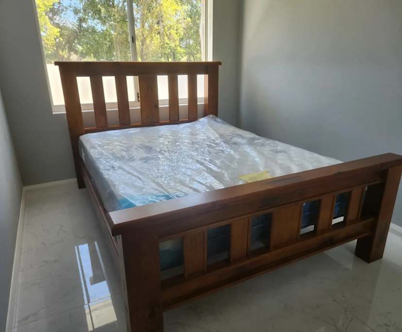 Room in a share house