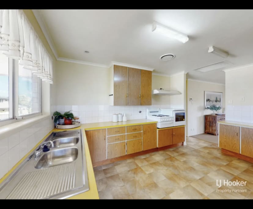 Room in a share house