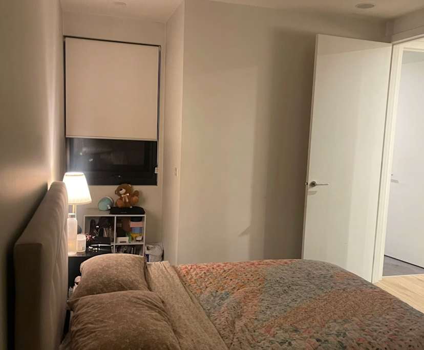 Furnished room with ensuite in a flatshare