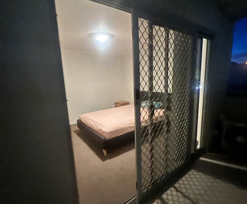 $300, Flatshare, 2 bathrooms, Springfield QLD 4300