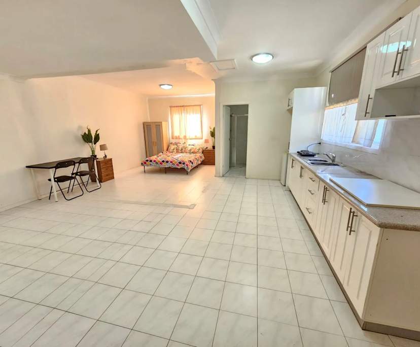 $450, Studio, 1 bathroom, Parramatta NSW 2150