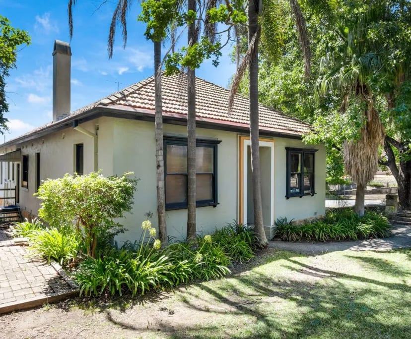 Room for Rent in Roseville, Sydney 300, Furnished...