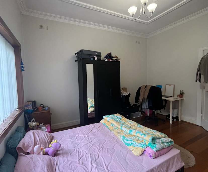 Furnished room in a share house