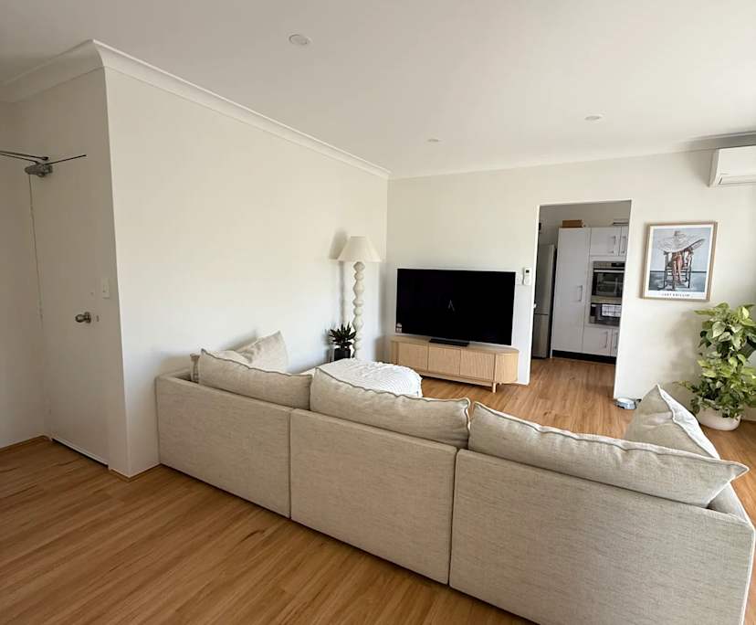 $680, 1-bed, 1 bathroom, Kogarah NSW 2217
