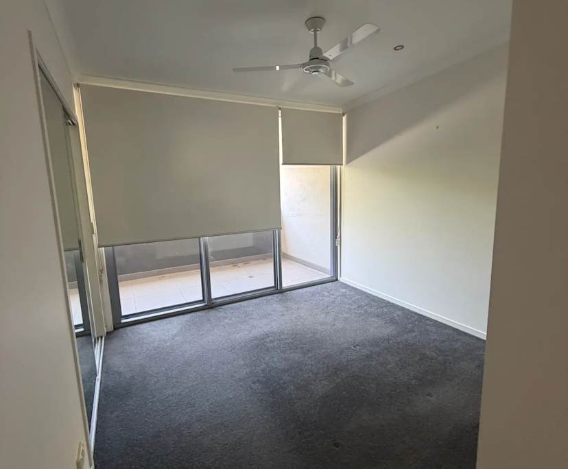Unfurnished room in a share house