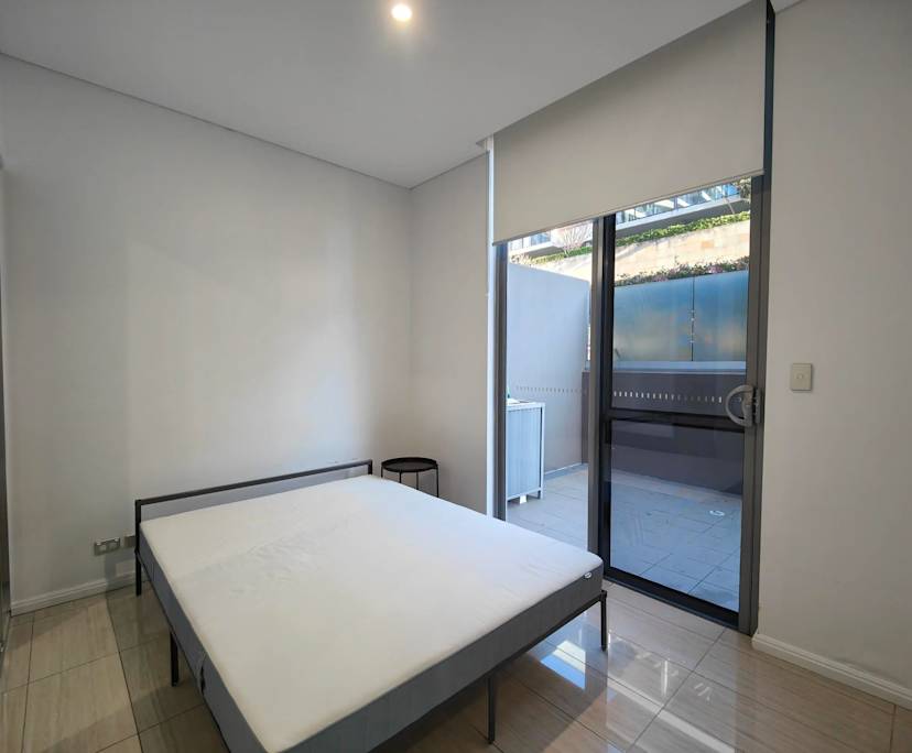 $900, 1-bed, 1 bathroom, Rhodes NSW 2138