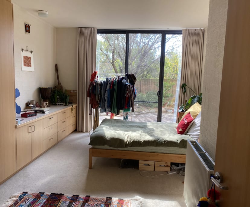 Room in a share house