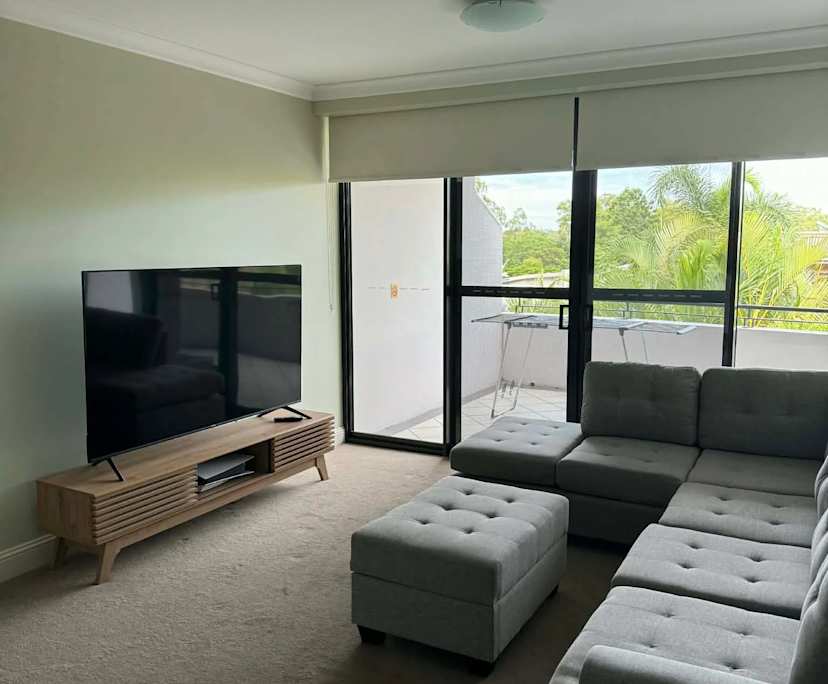 Unfurnished room with ensuite in a flatshare