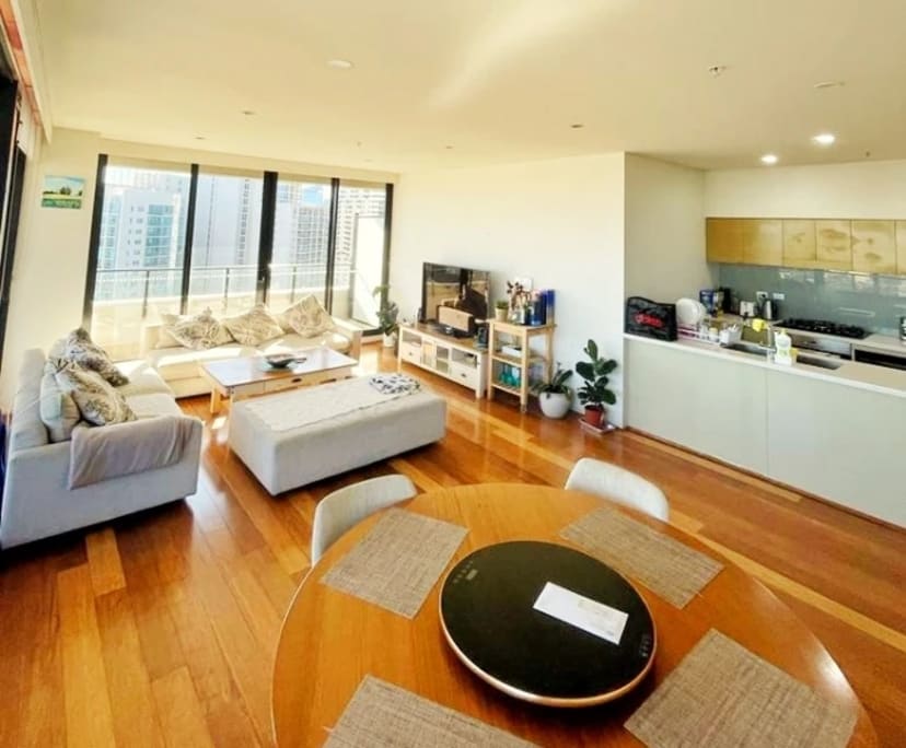 Furnished room in a flatshare