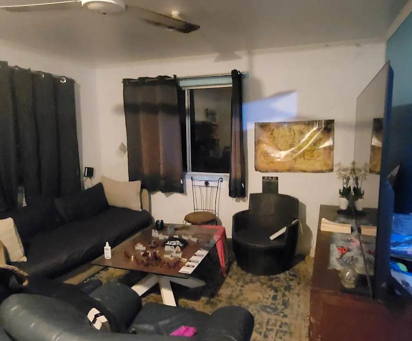 Room in a share house